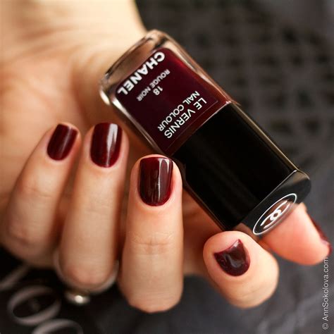 лак rouge noir chanel